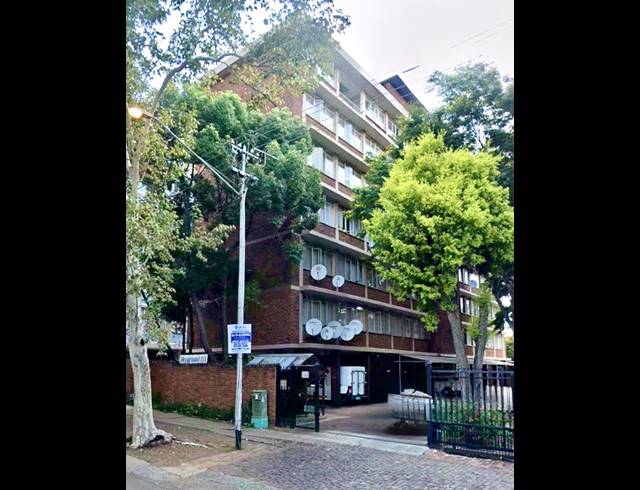 3 BEDROOM APARTMENT FOR SALE IN SUNNYSIDE